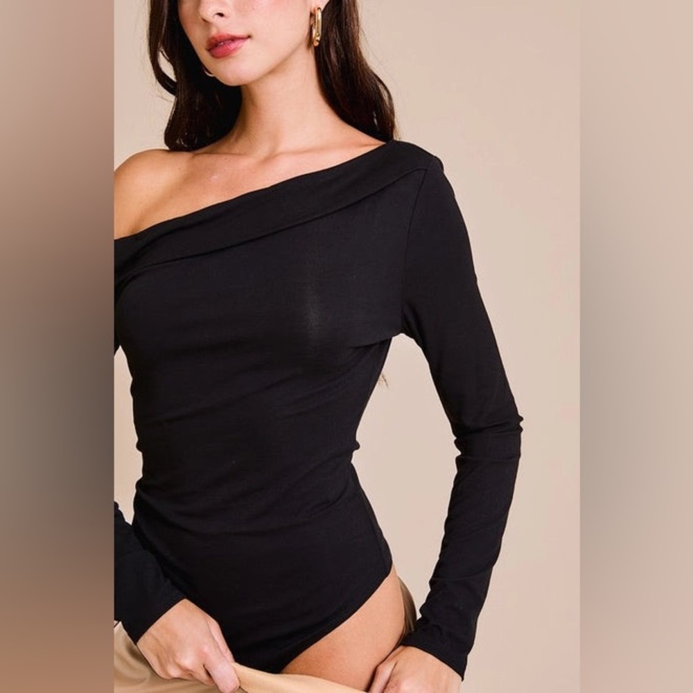 Off Shoulder Fitted Knit Bodysuit- NWT